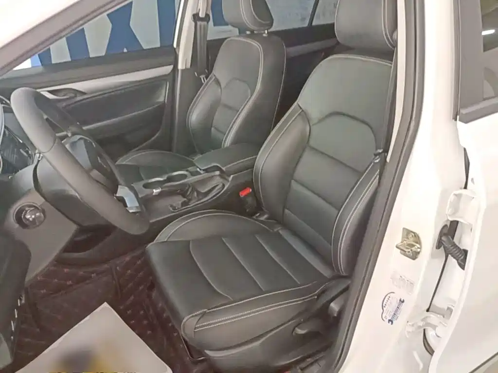 Фото 15 - Geely Vision S1