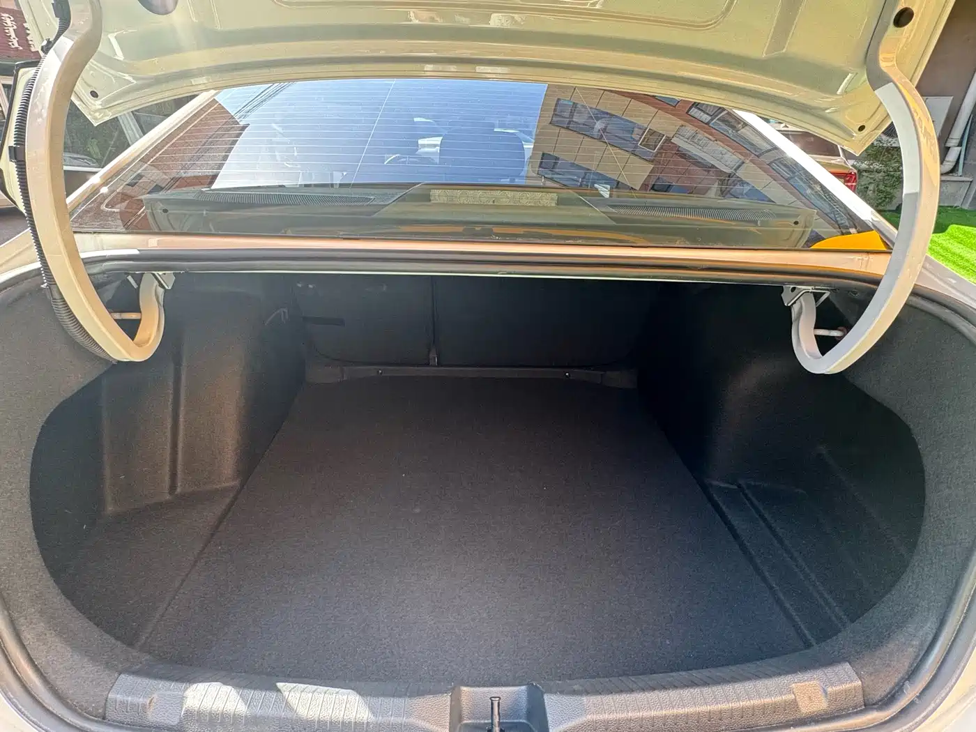Volkswagen Lavida 2023 1.5L Auto Luxury Edition фото 17