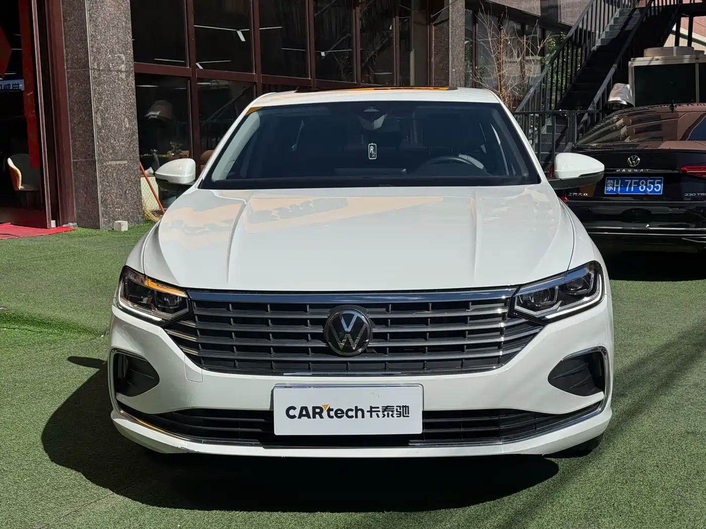 Volkswagen Lavida 2023 1.5L Auto Luxury Edition фото 2