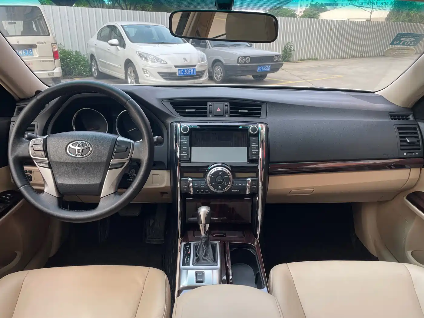 Toyota Reiz 2012 2.5V Grace Elite Styling Edition фото 7