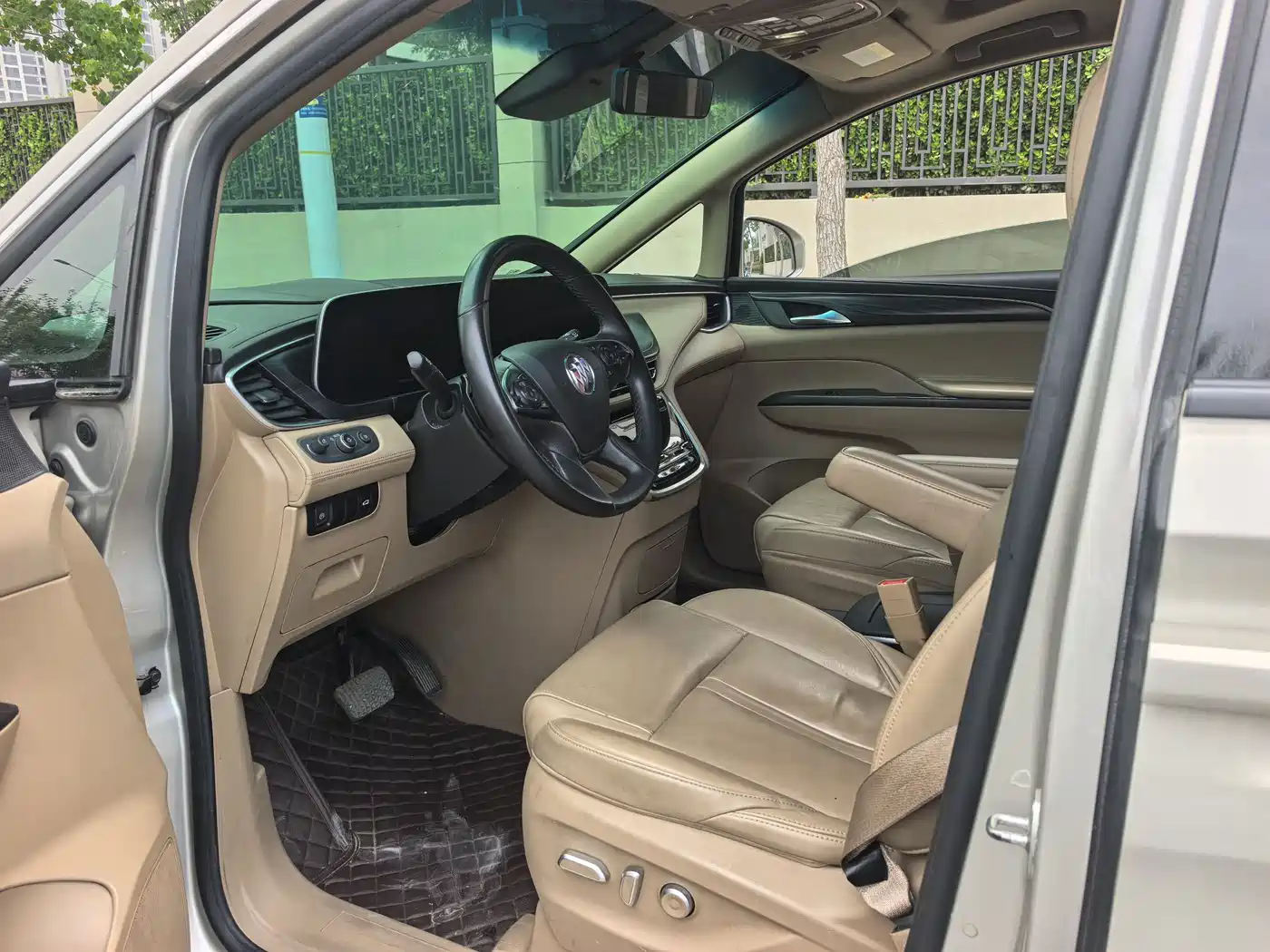 Buick GL8 2020 Model ES Landglory 653T Premium фото 3
