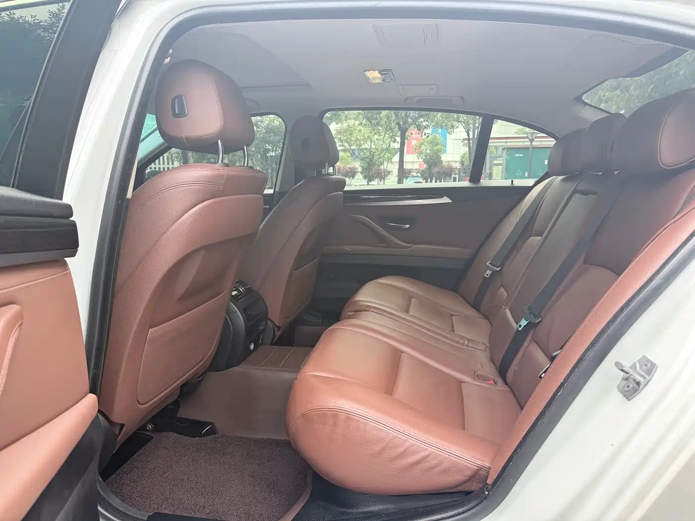 BMW 5 Series 2014 525Li Leading фото 8