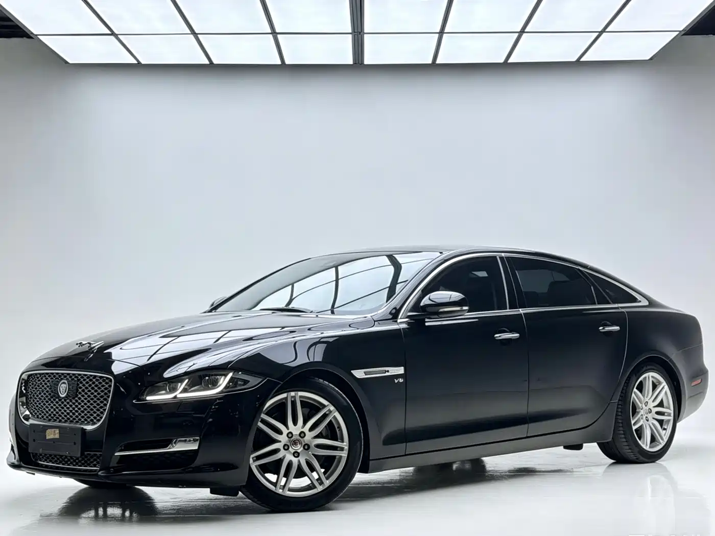 2019 Jaguar XJ