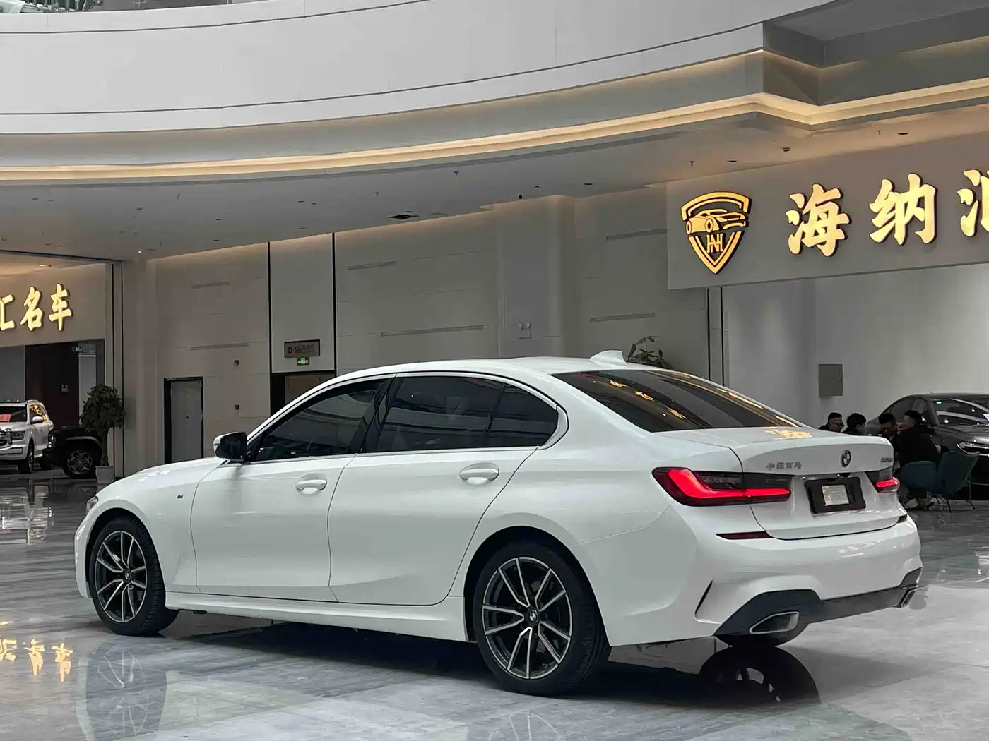BMW 3-SERIES