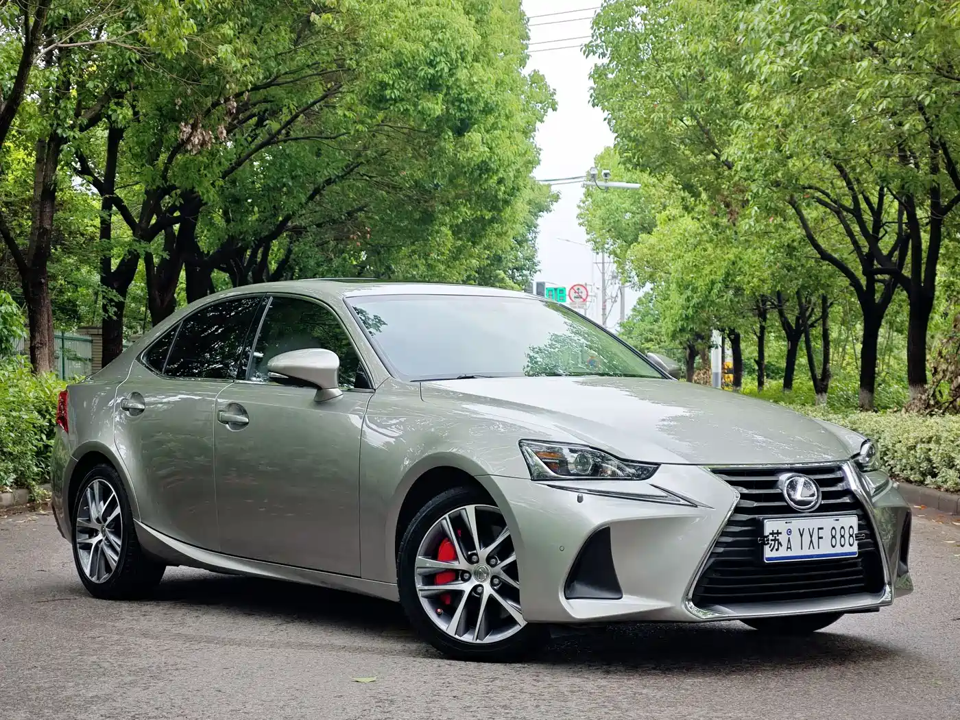 Lexus IS 2017 300 Leading Edition фото 3
