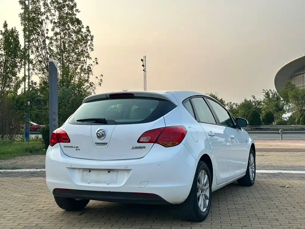 Photo 4 - Buick Excelle
