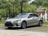 Фото 2 - Lexus ES