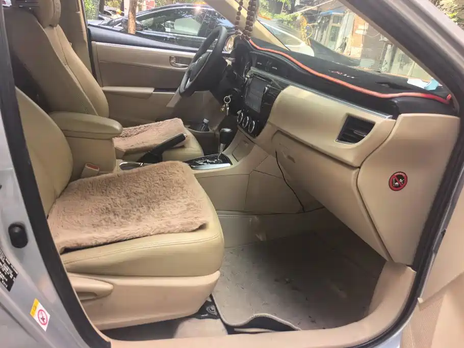 Фото 8 - Toyota Corolla