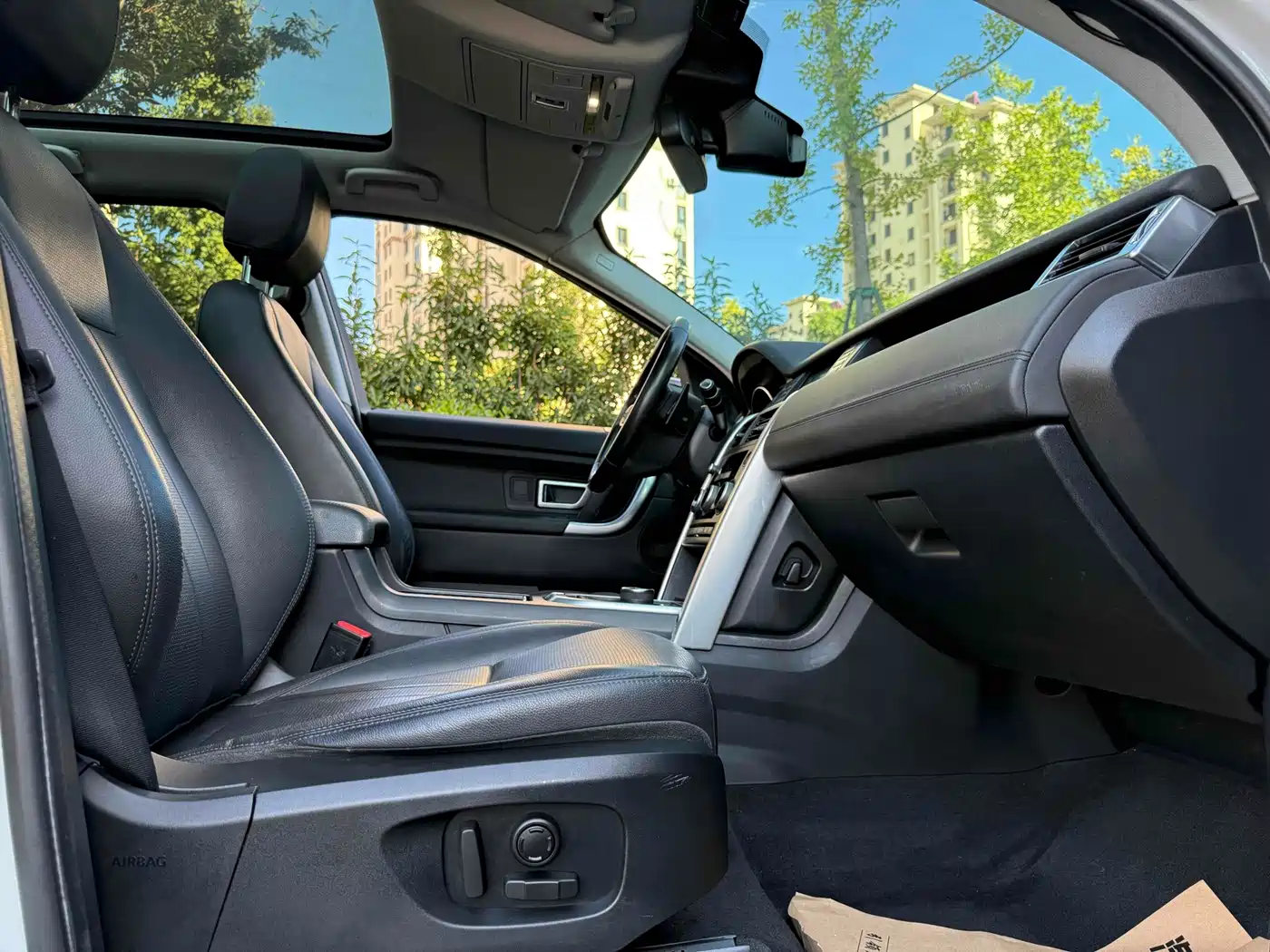 Land Rover Discovery Sport 2018 240PS SE Edition фото 6