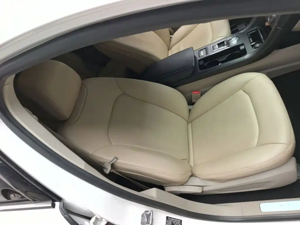 Фото 25 - Ford Mondeo