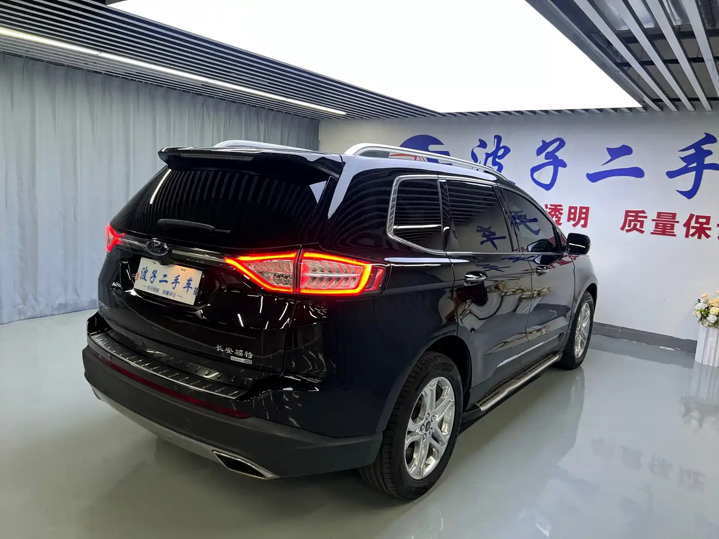Ford Edge 2017 2016 EcoBoost 245 4WD Luxury 7-Seater