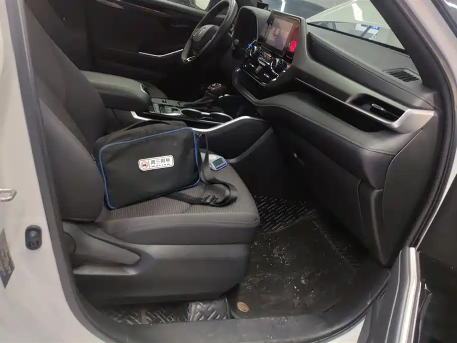 Toyota Crown Kluger 2021 2.5L HEV 4WD Elite фото 8
