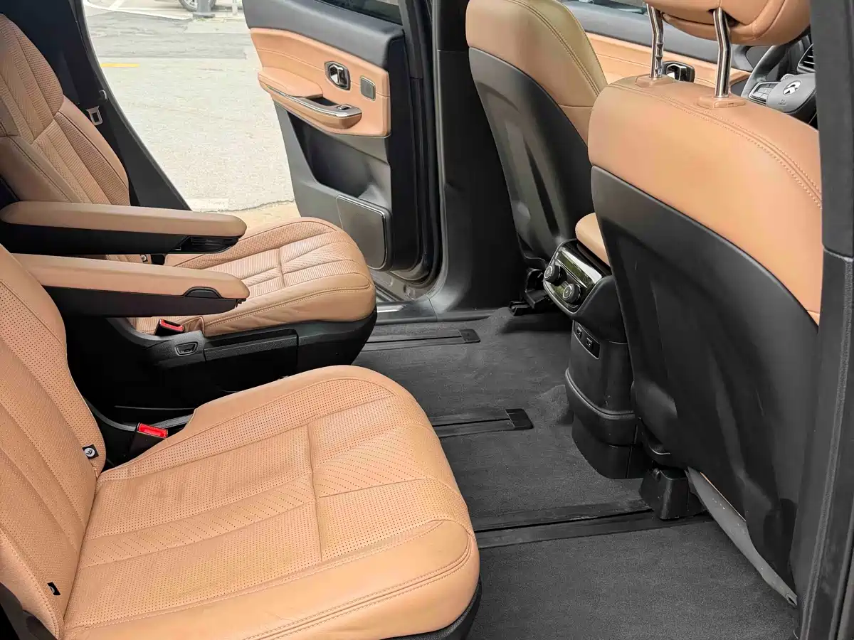 NIO ES8 2021 2020 415KM Signature Edition 6-Seater