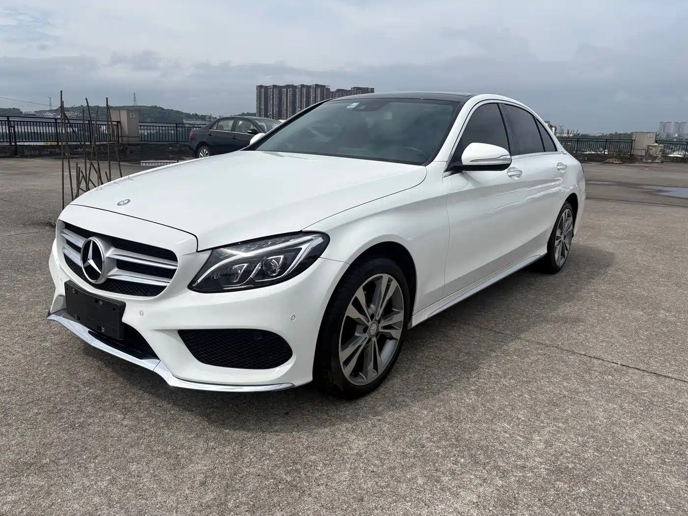 Mercedes-Benz C-Class 2016 C 200 L 4MATIC