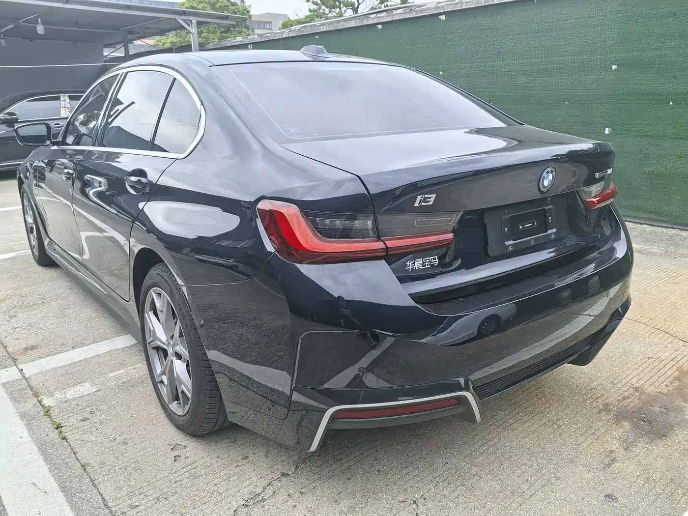 BMW i3 2024 eDrive 35 L фото 15