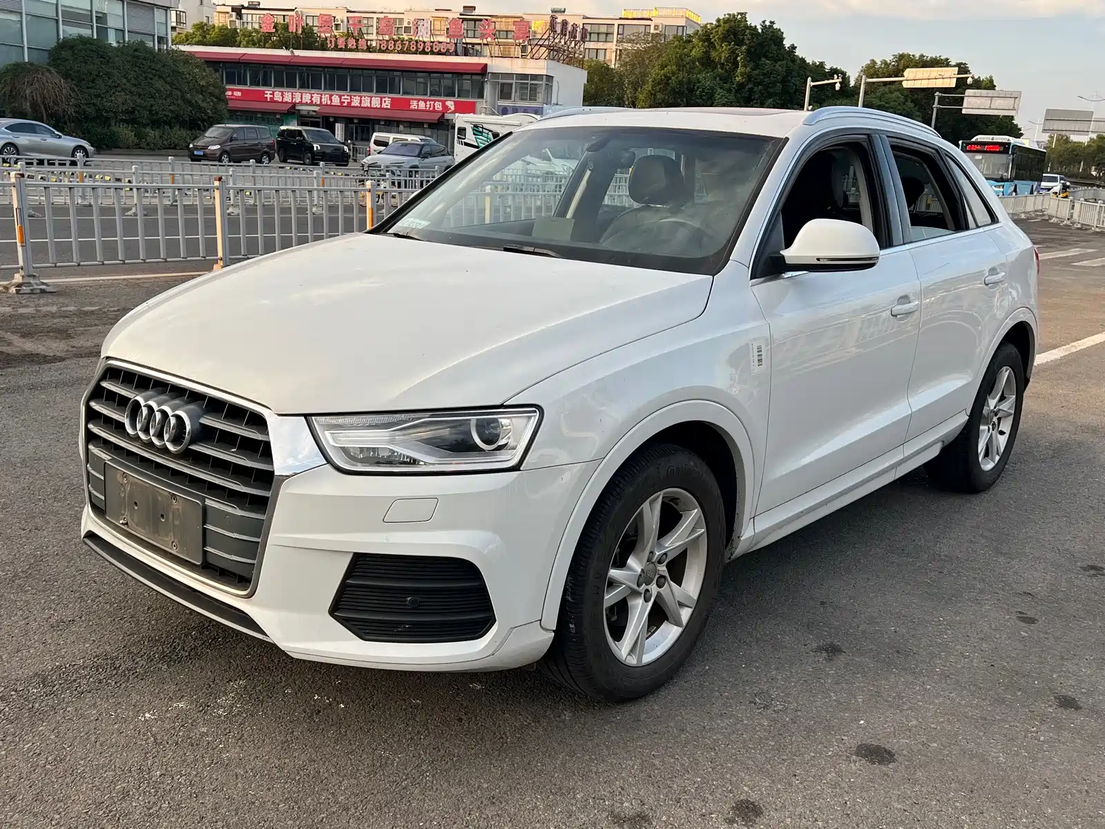 Фото 1 - Audi Q3