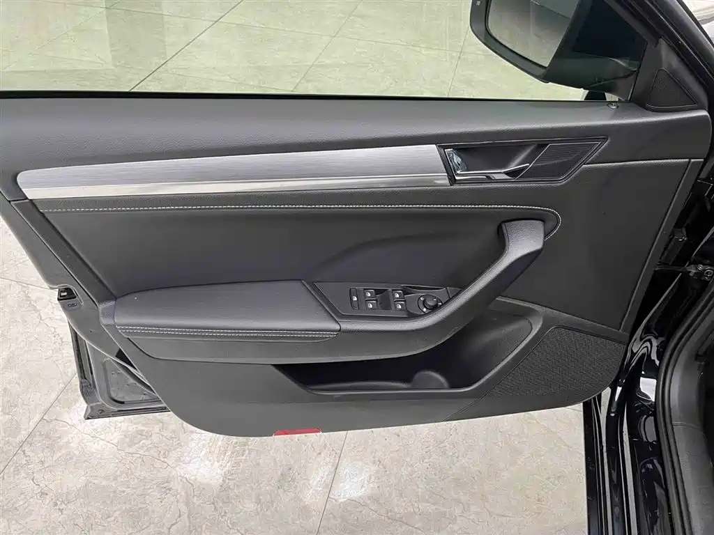 Škoda Superb 2024 TSI280 DSG Premium Edition фото 10