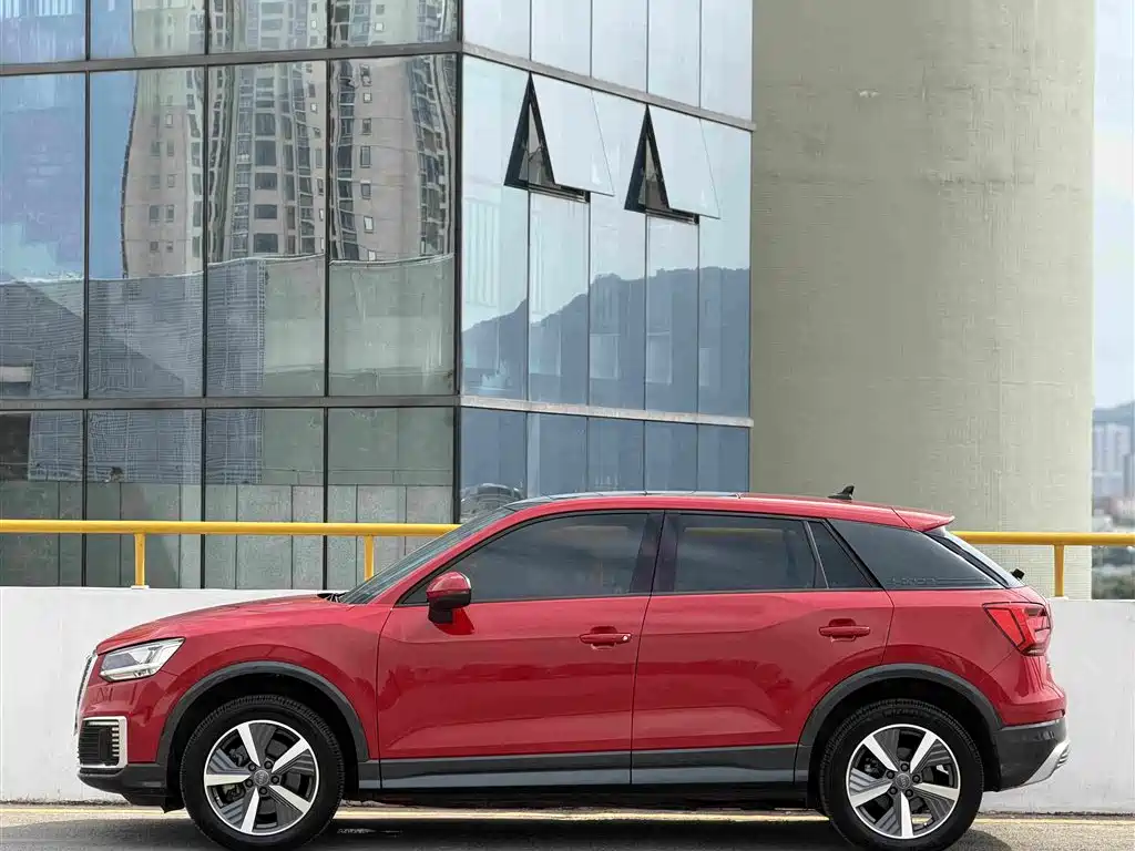 Фото 7 - Audi Q2L e-tron