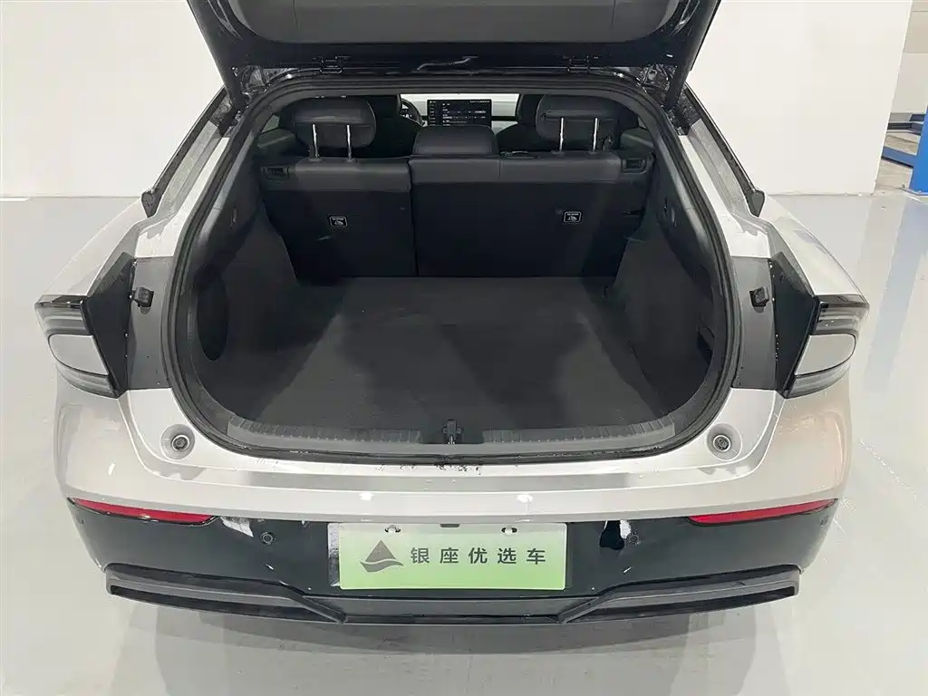 XPeng P7+ 2024 Long Range Max фото 7