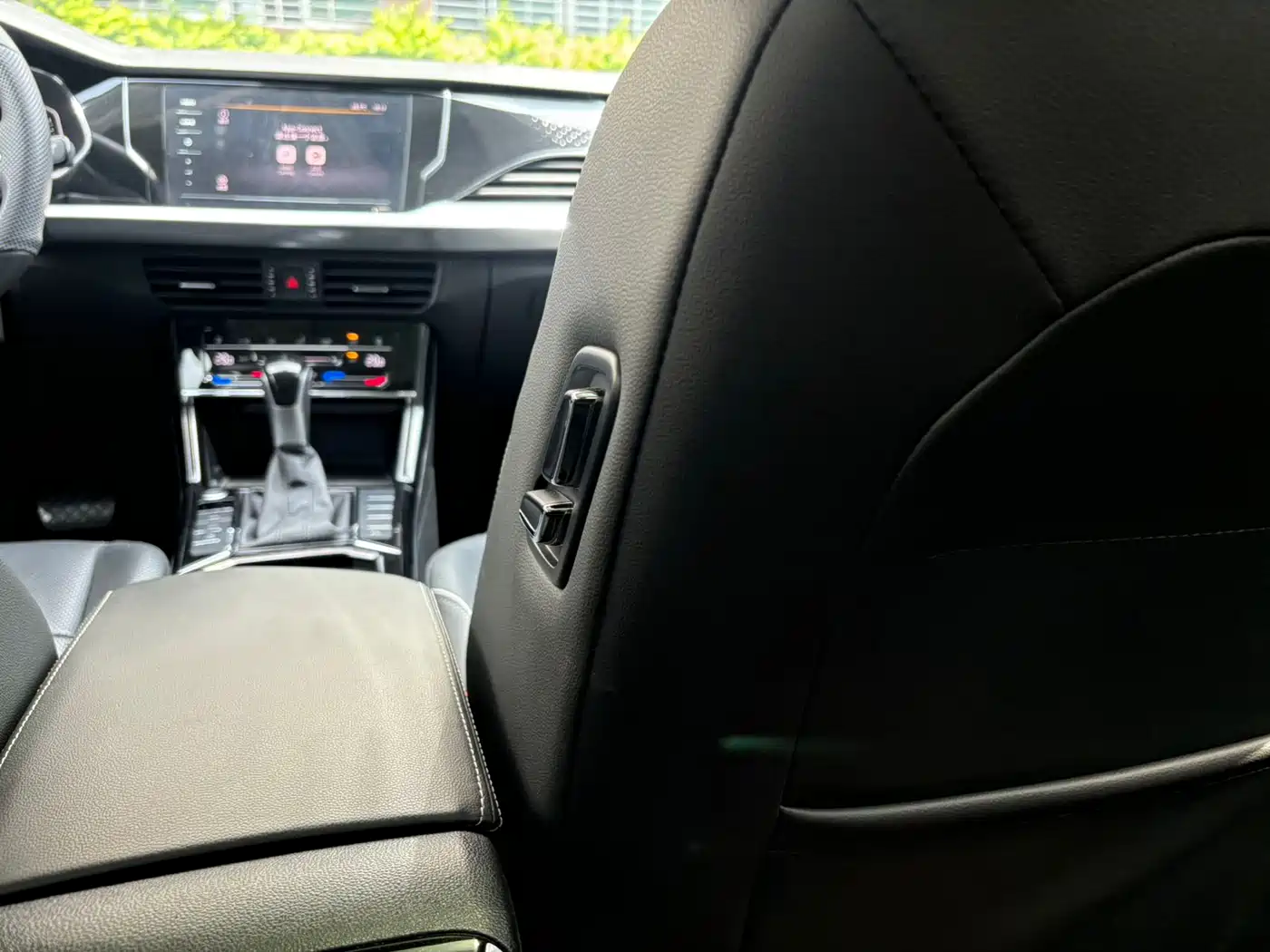 Volkswagen Passat 2024 380TSI Elite Edition фото 19