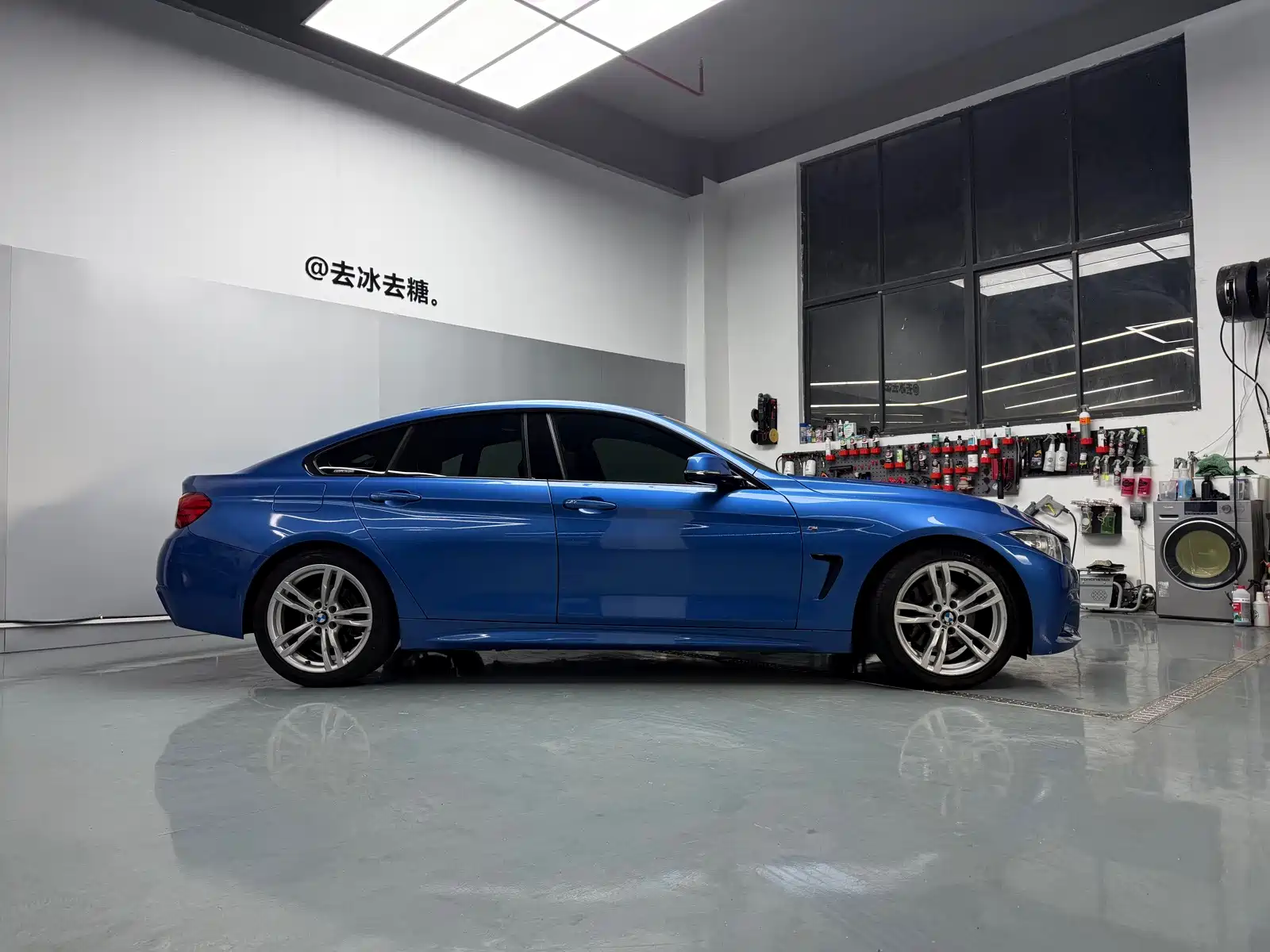 Photo 2 - BMW 4 Series
