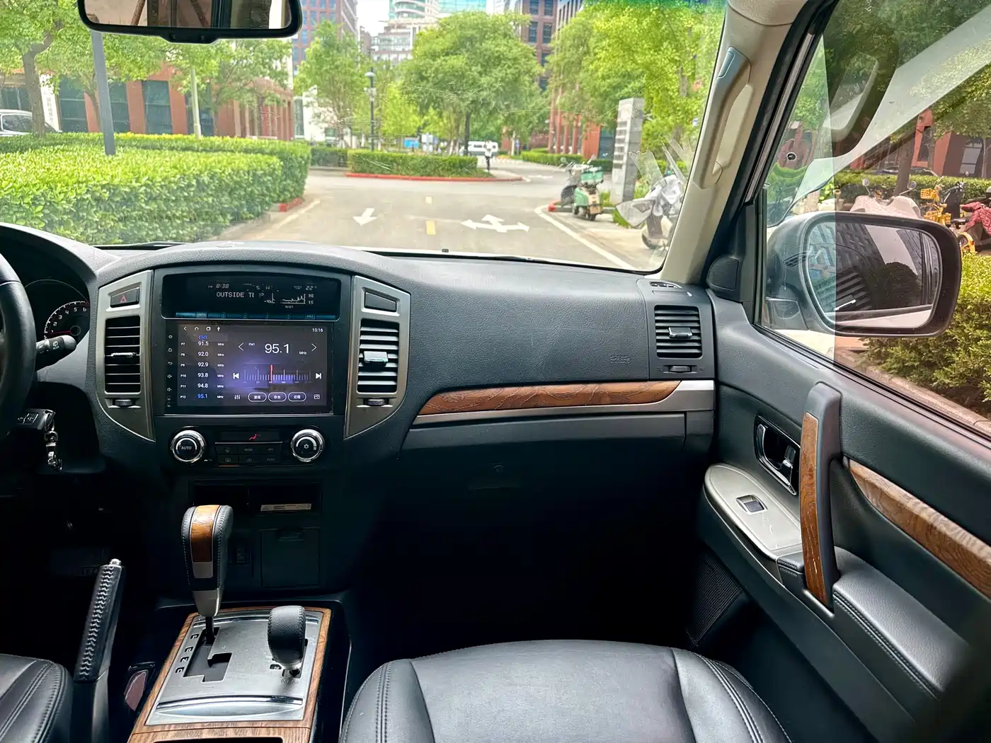 Mitsubishi Pajero (Import) 2019 3.0L Auto Standard Version фото 15