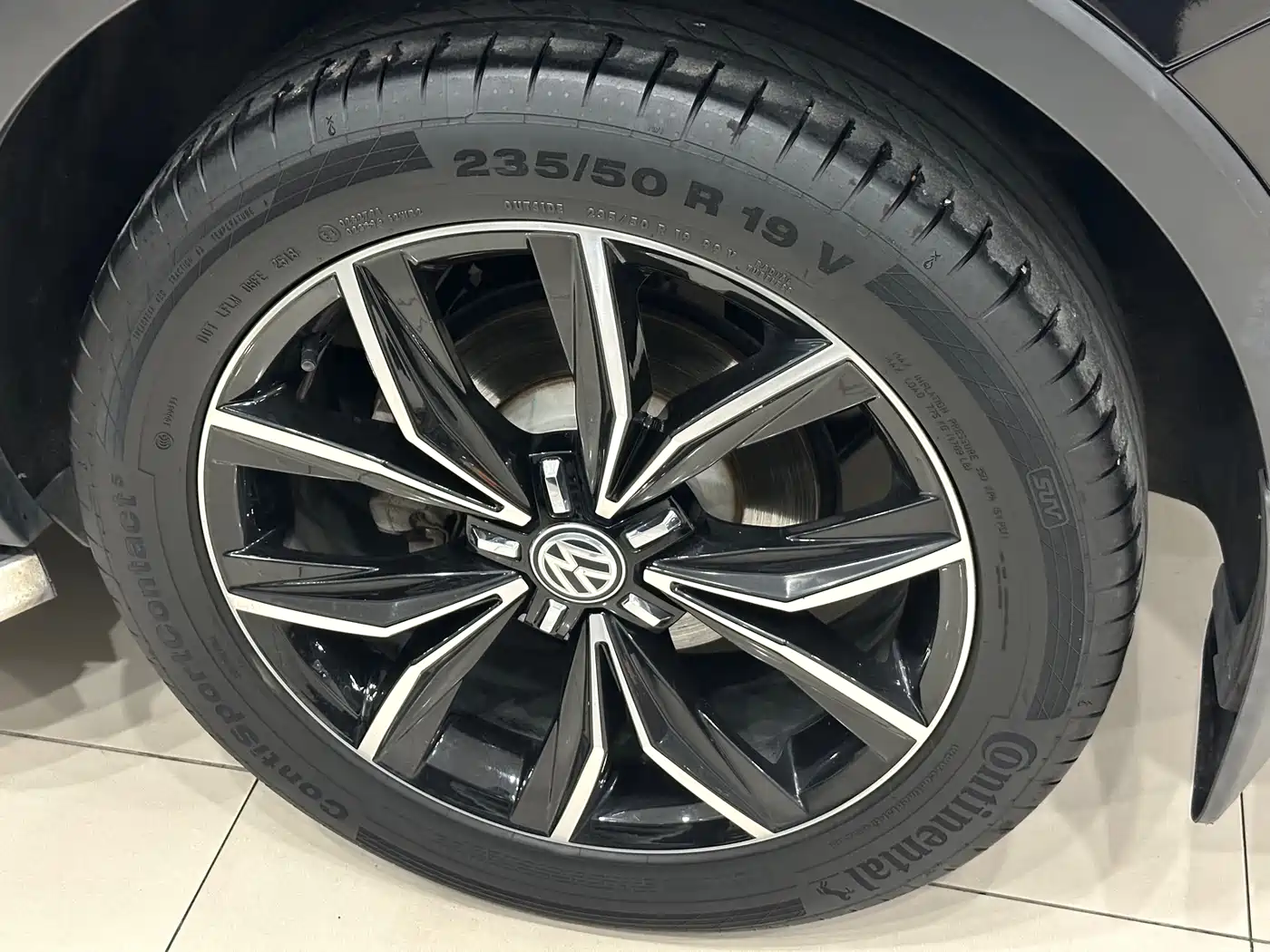 Volkswagen Tiguan L 2018 Facelift 330TSI Automatic 2WD Flagship Edition фото 21