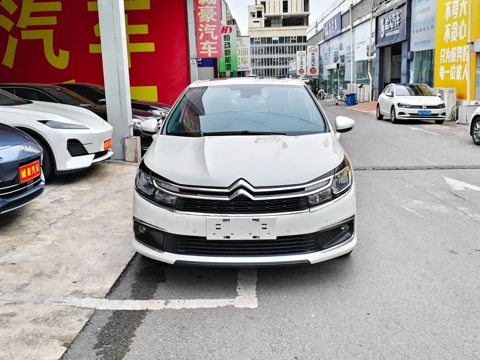 Фото 2 - Citroën C4L
