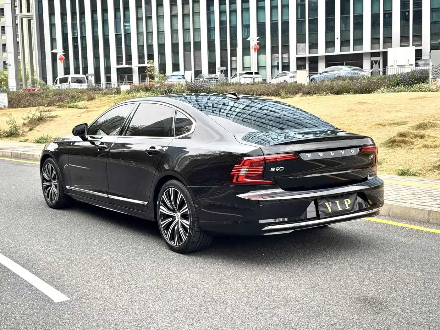 VOLVO S90