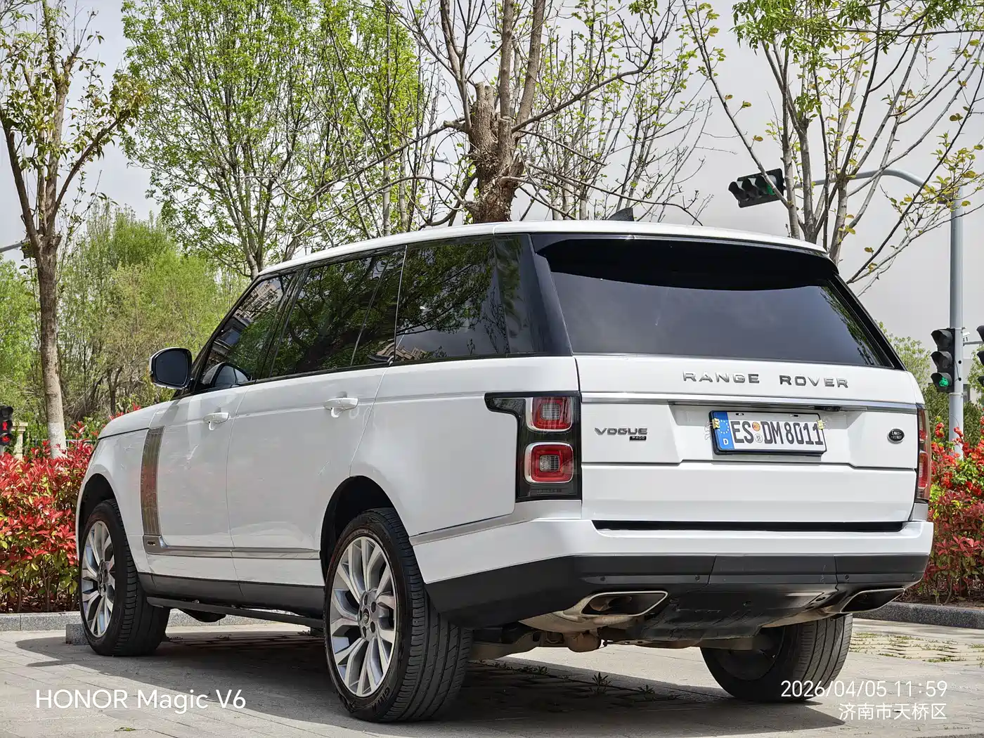 Land Rover Range Rover 2021 3.0 L6 Heritage Extended Classic Edition фото 7