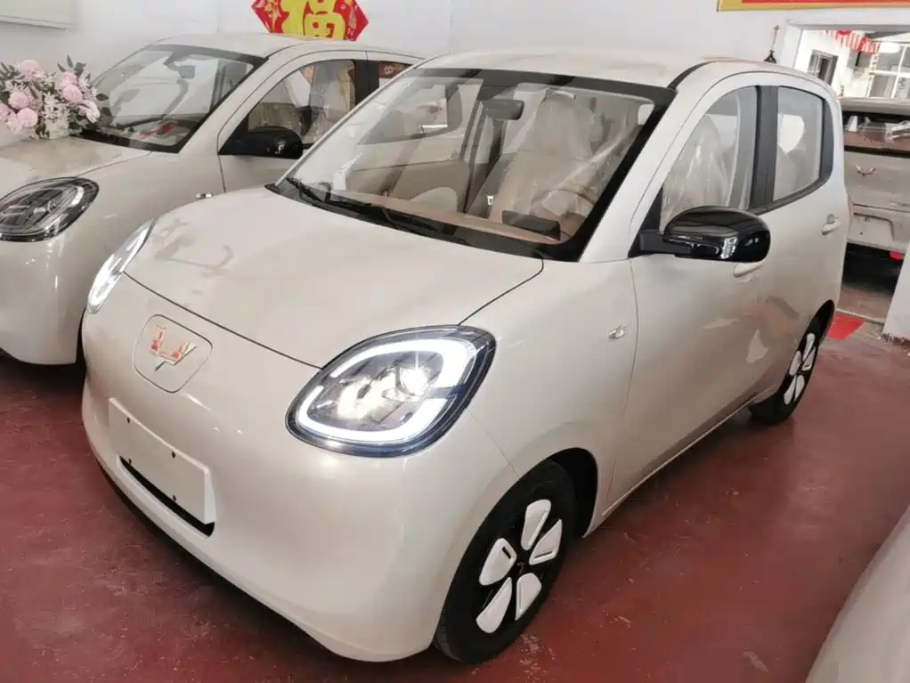 Wuling Motors Hongguang MINIEV 2026 2025 4-Door Advanced