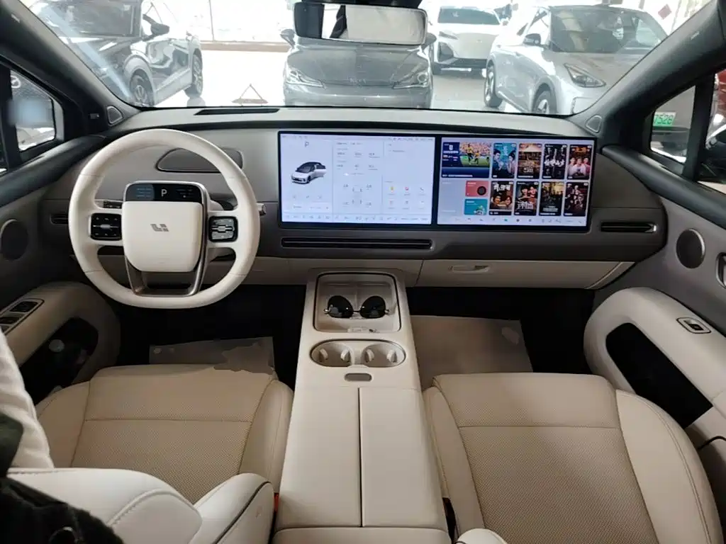 Li Auto i6 2025 2025 2WD Base Model