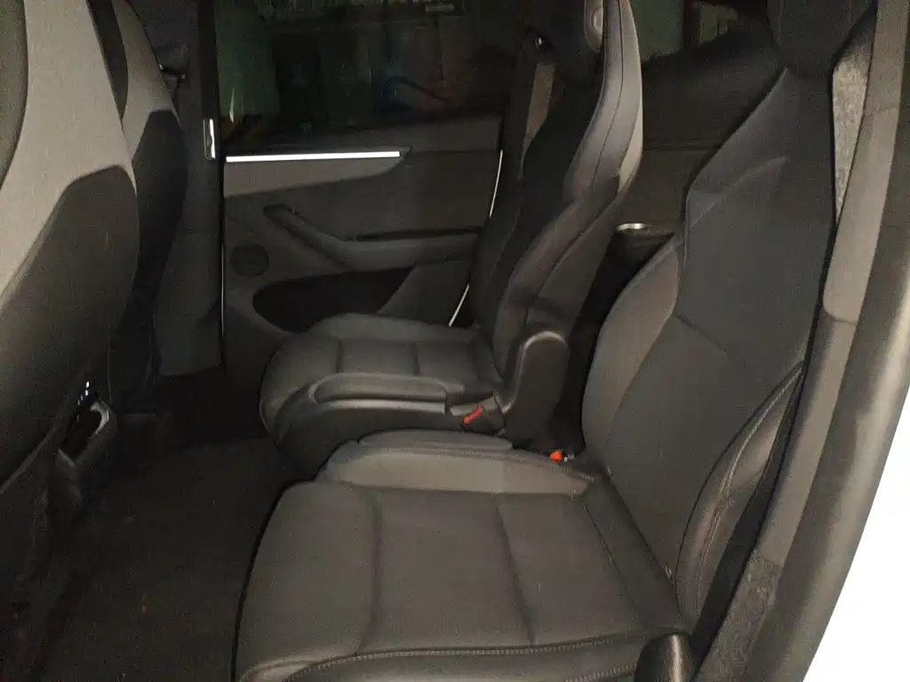 Tesla Model Y L 2025 2025 Facelift Long Range AWD