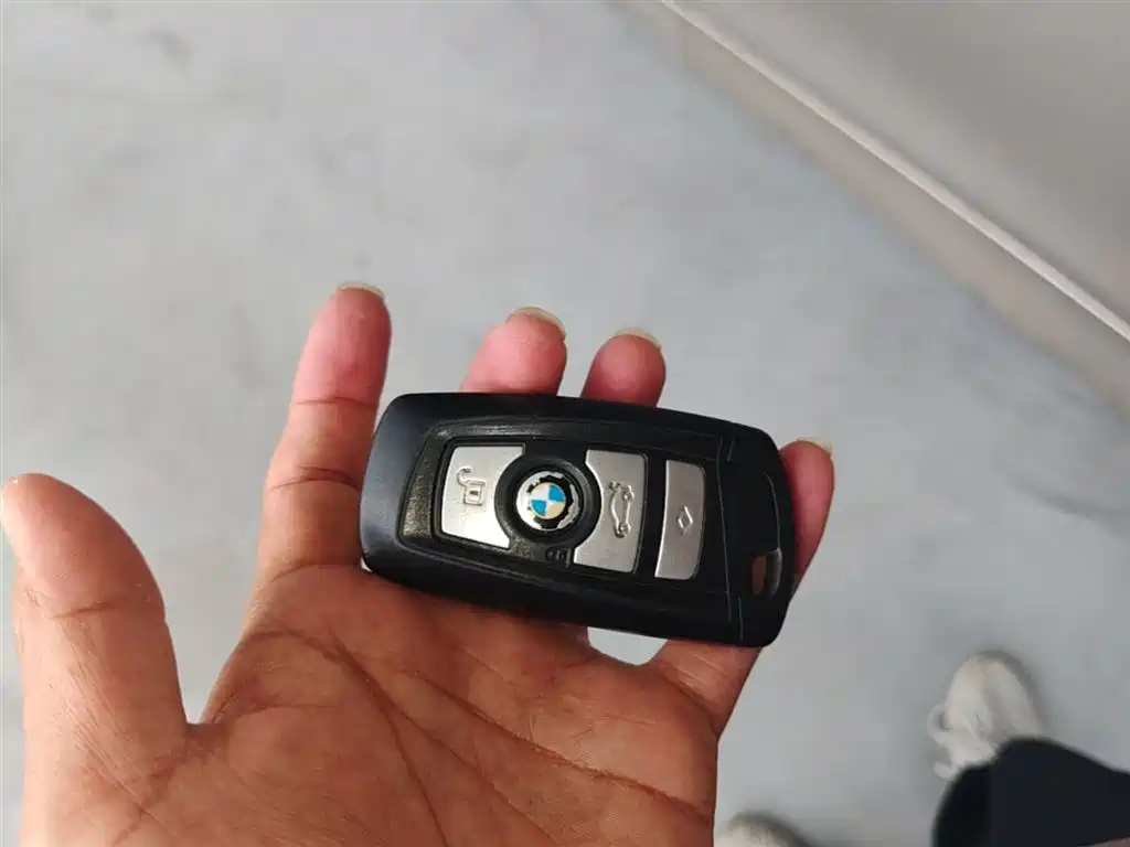 Photo 20 - BMW 5 Series
