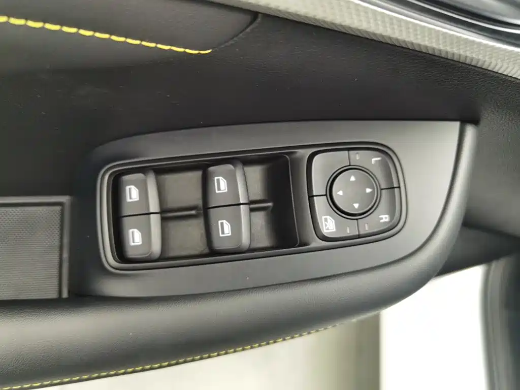 Roewe i6 MAX EV 2026 2022 EV 500 Sunroof Premium