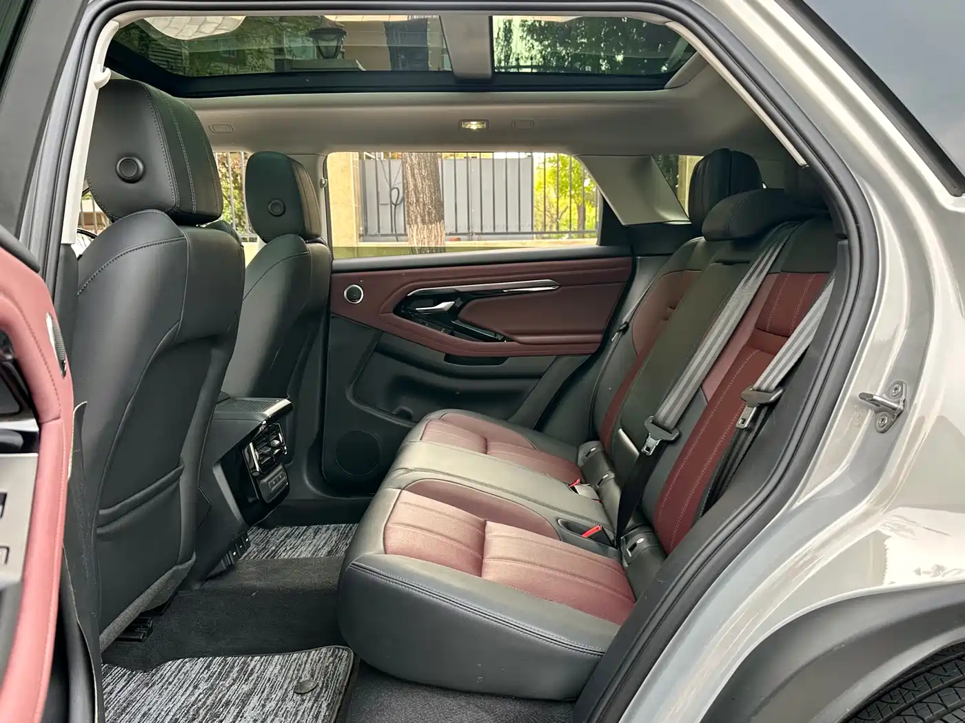 LAND ROVER RANGE ROVER AURORA