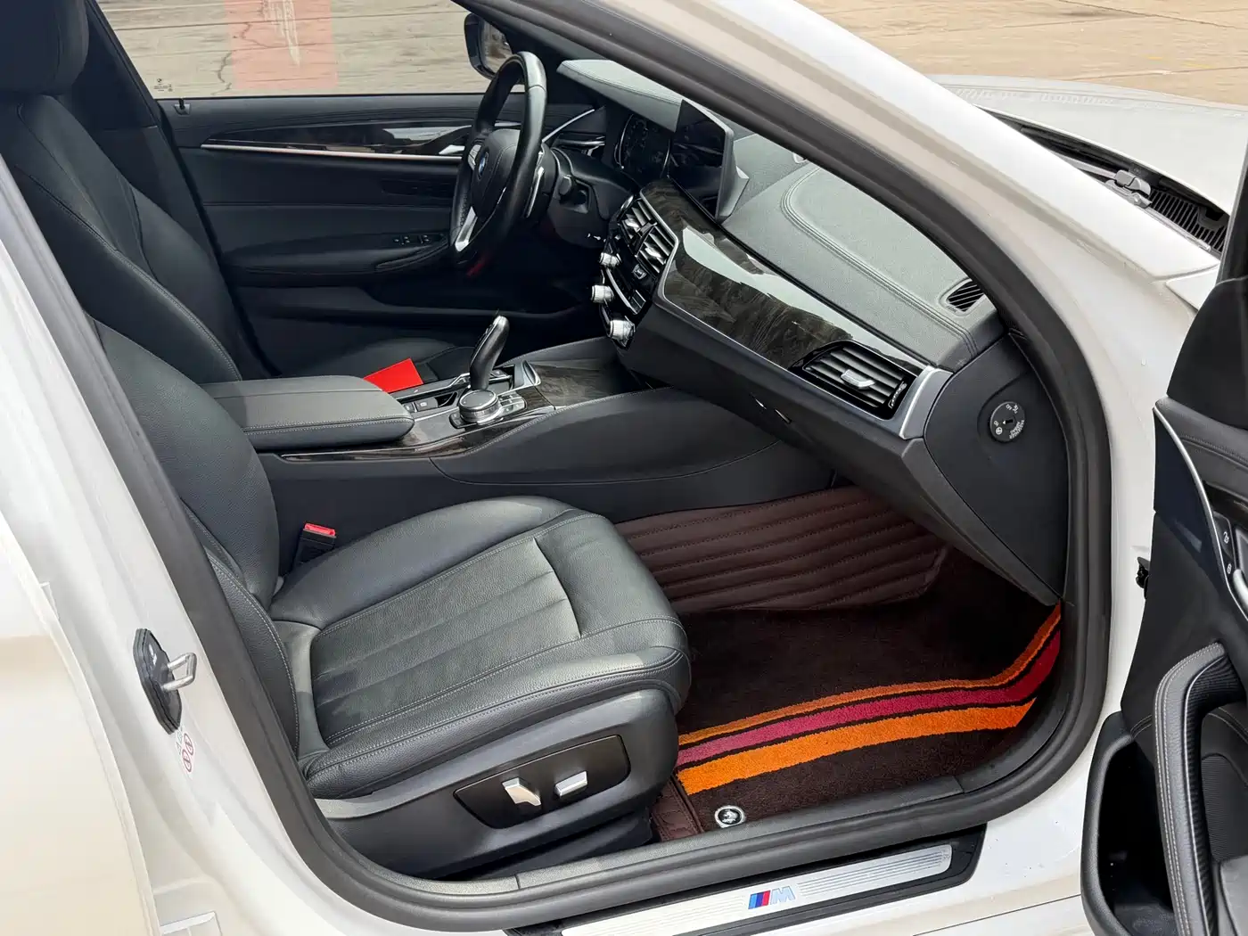 BMW 5 Series 2018 Facelift 530Li Leading M Sport Package фото 16