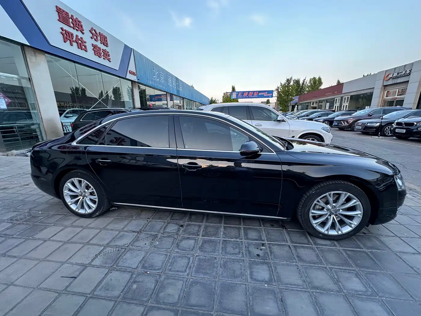 Audi A8 2013 A8L 45 TFSI quattro Comfort фото 7