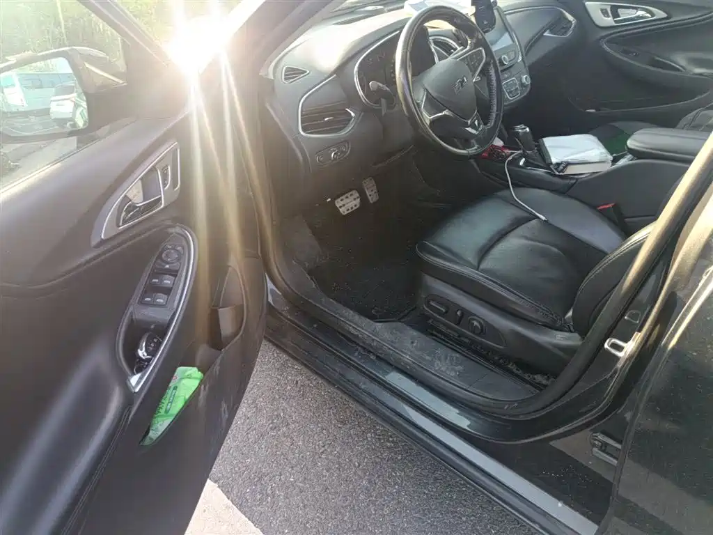 Chevrolet Malibu XL 2017 1.5T Auto Sport Edition фото 14