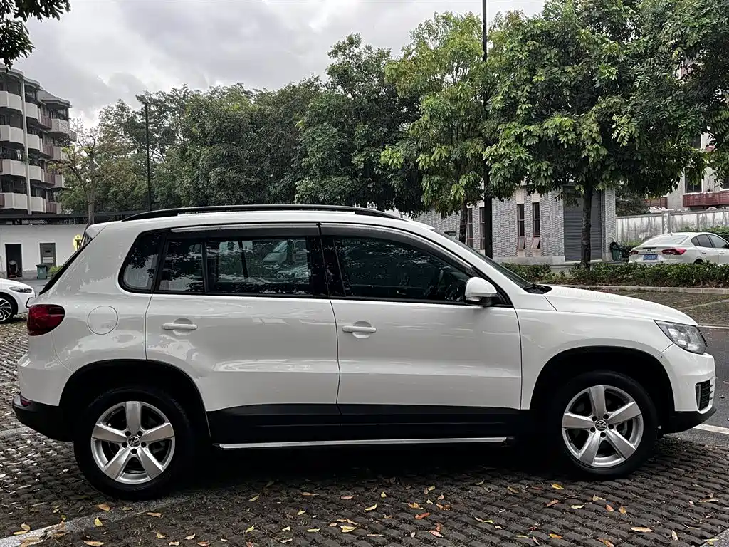 Volkswagen Tiguan 2013 1.8TSI Auto 2WD Comfort Edition фото 5