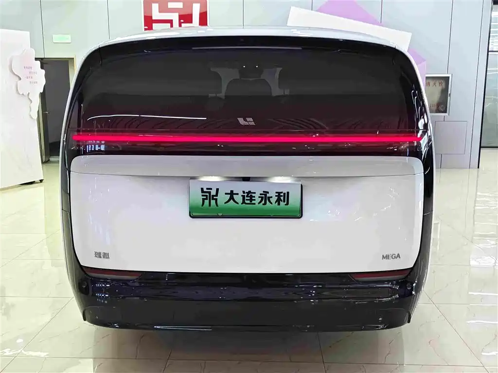Li Auto MEGA 2025 2025 Model Home Family Special Edition