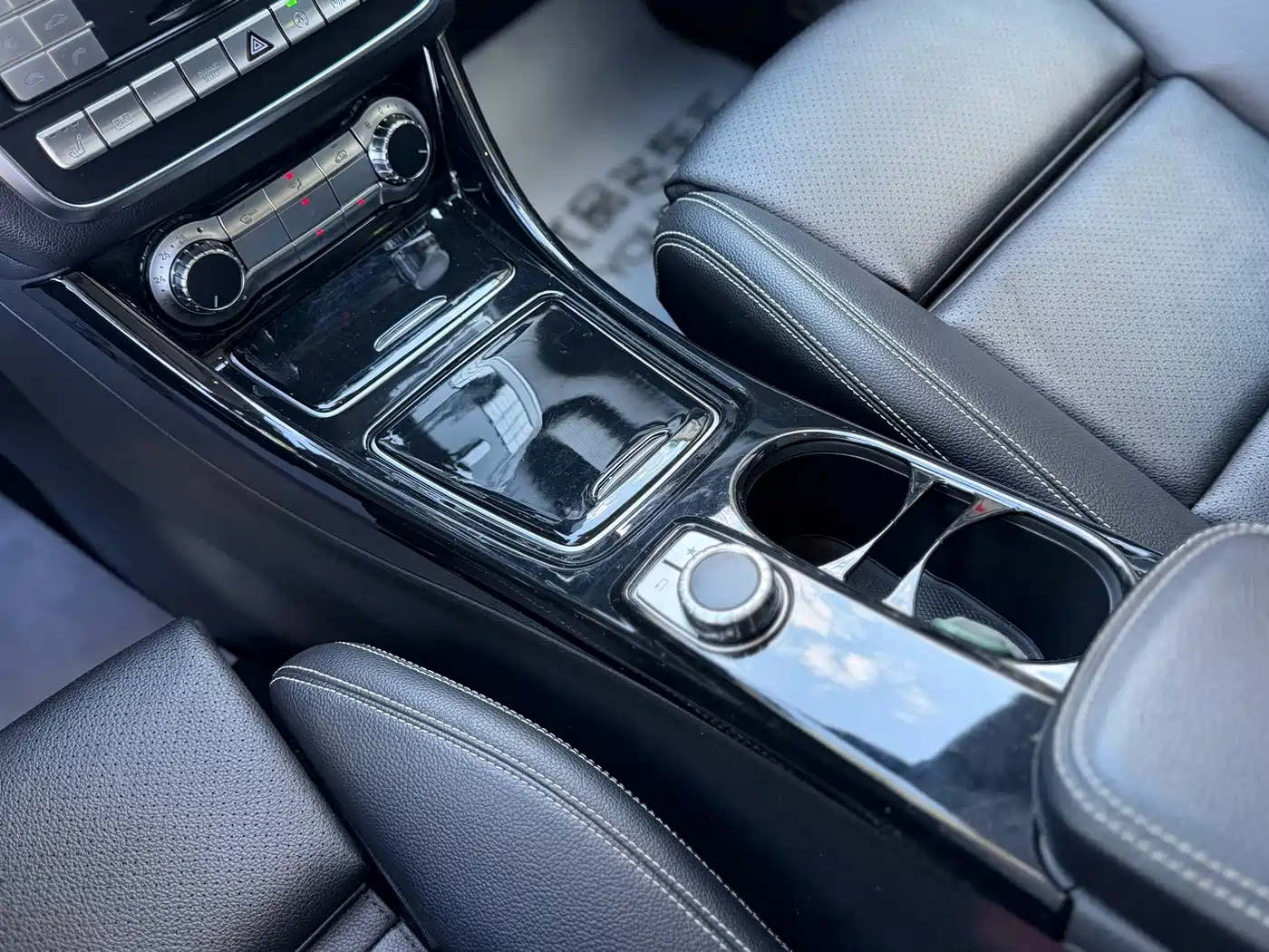 Фото 14 - Mercedes-Benz GLA