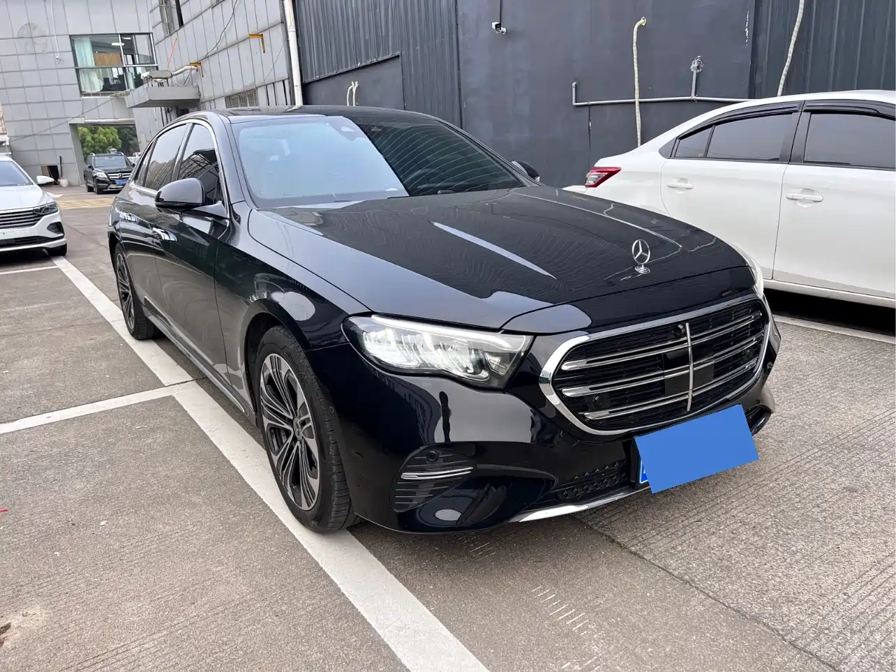 Mercedes-Benz E-Class 2025 E 300 L Luxury фото 3