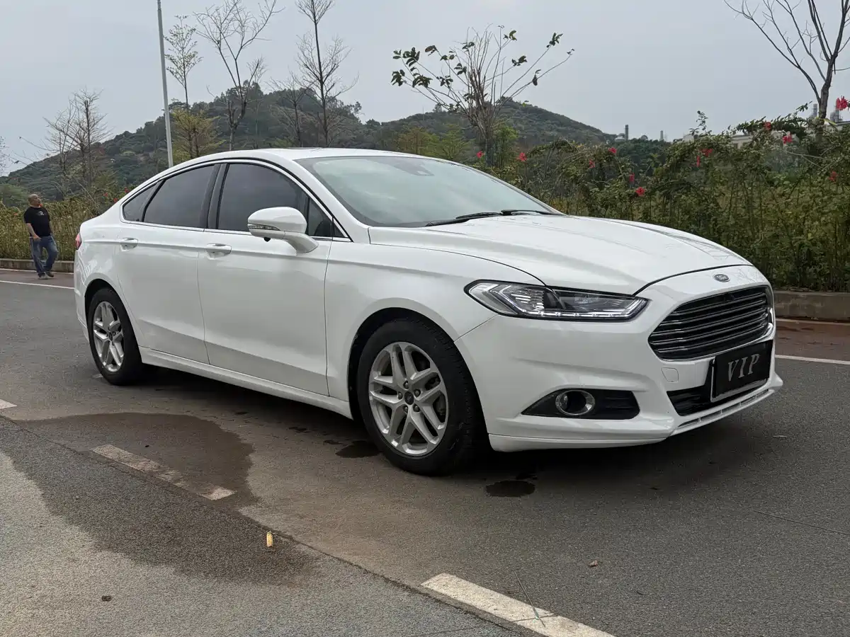 FORD MONDEO