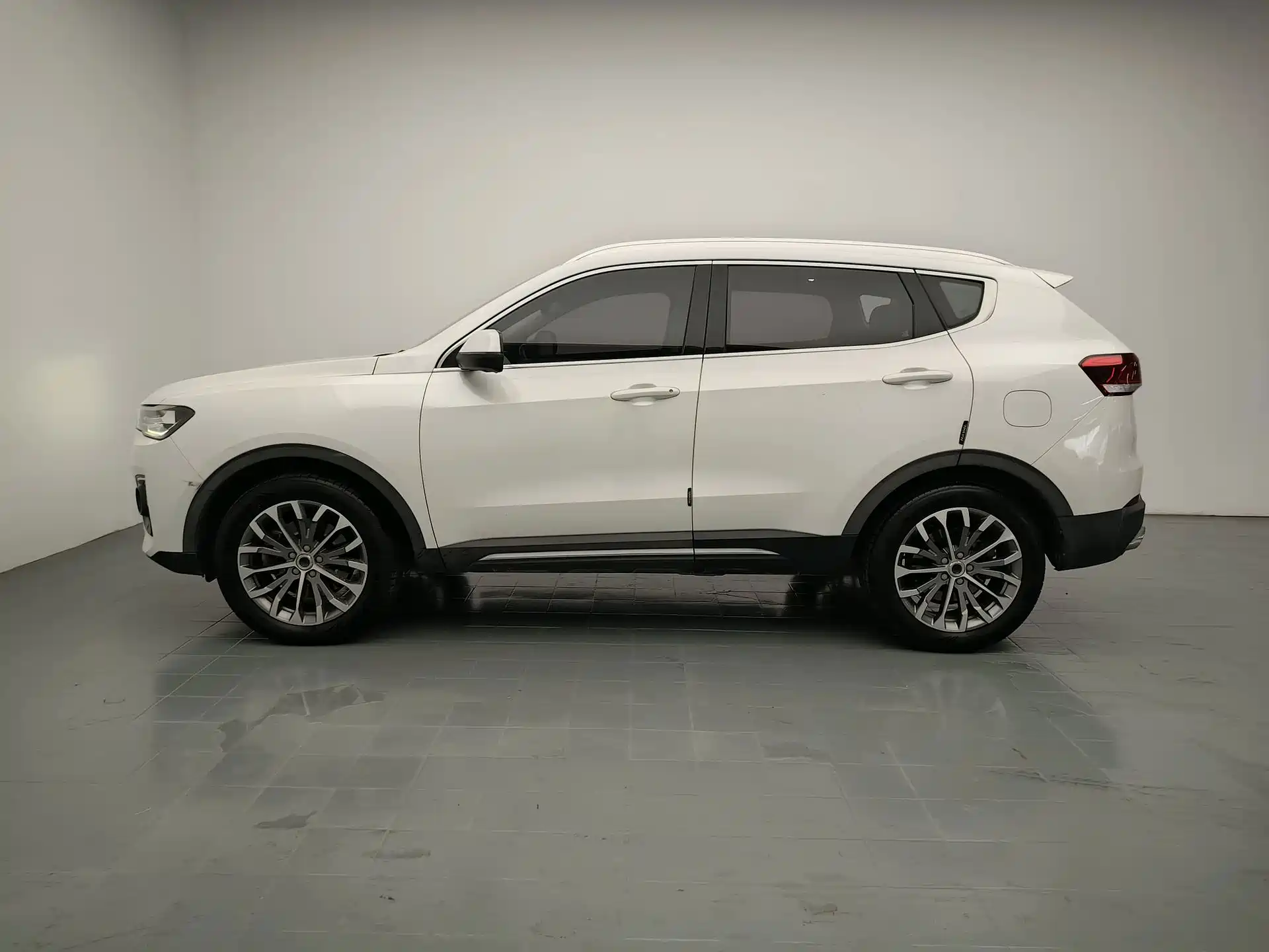 Photo 4 - Haval H6