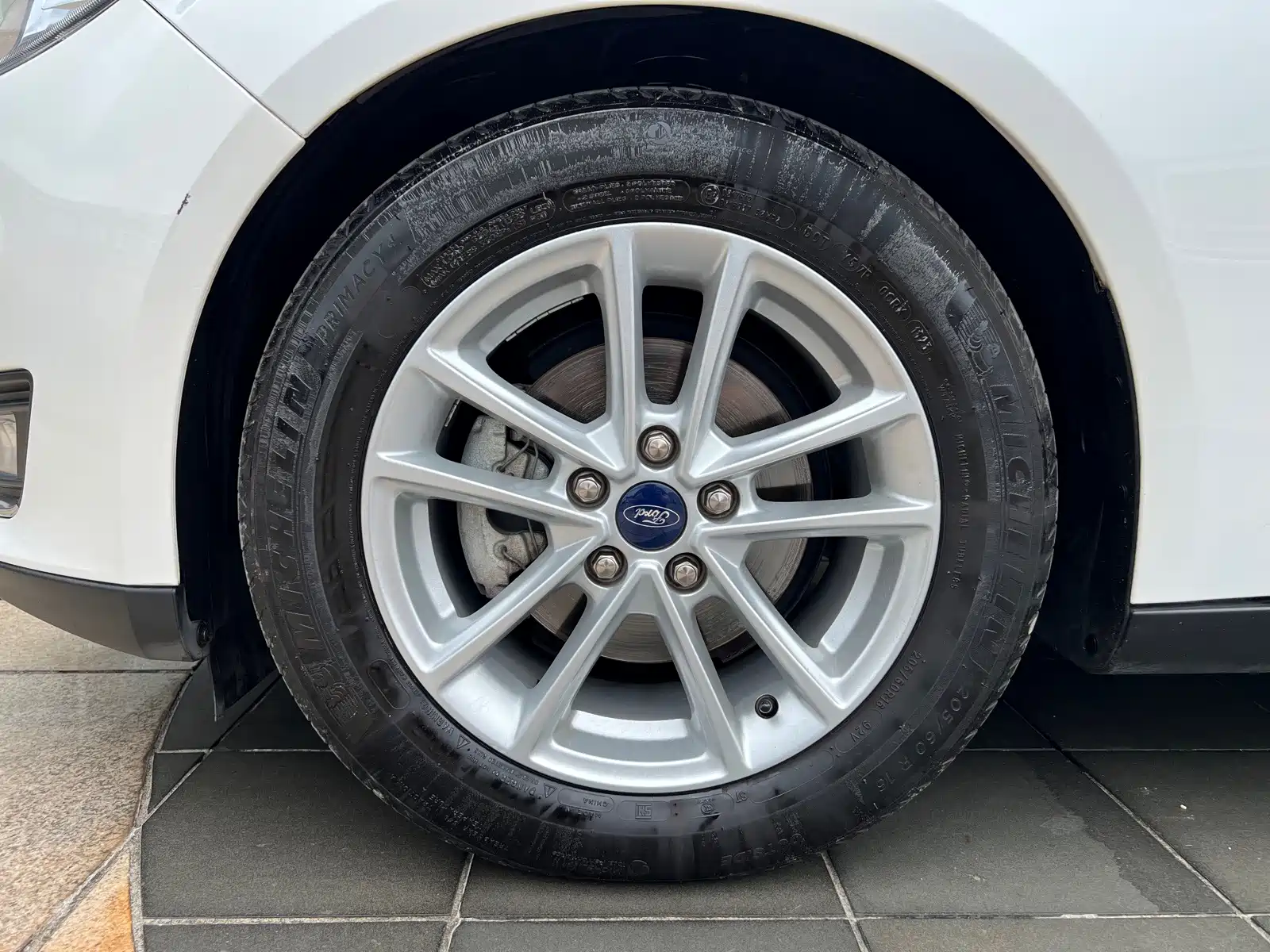 Фото 20 - Ford Focus
