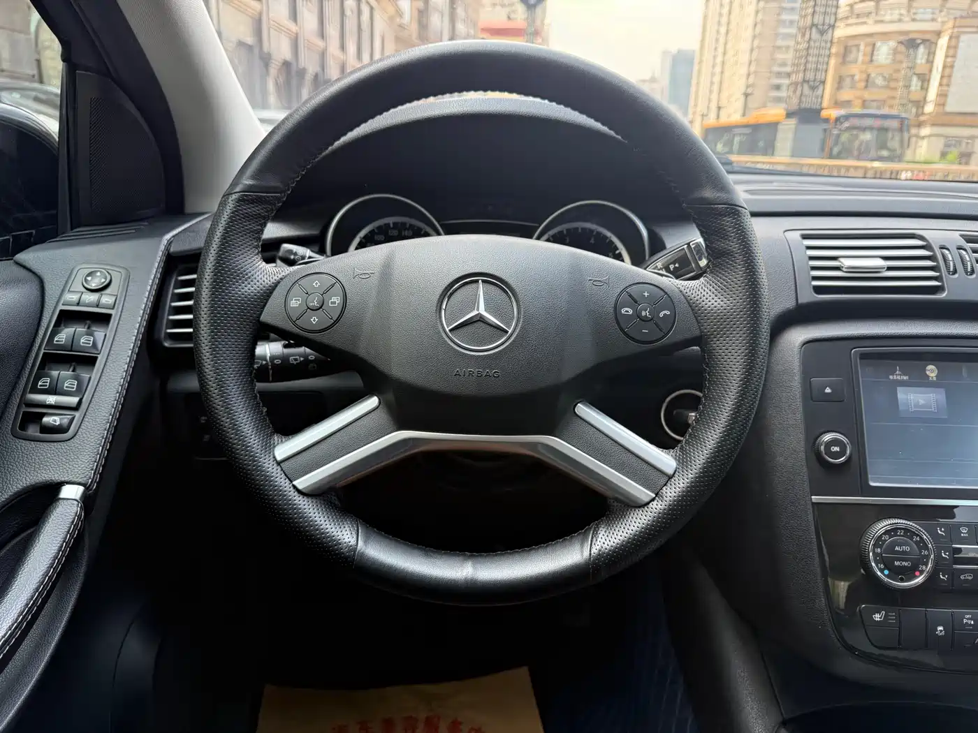 Mercedes-Benz R-Class 2015 R 320 4MATIC Luxury фото 10