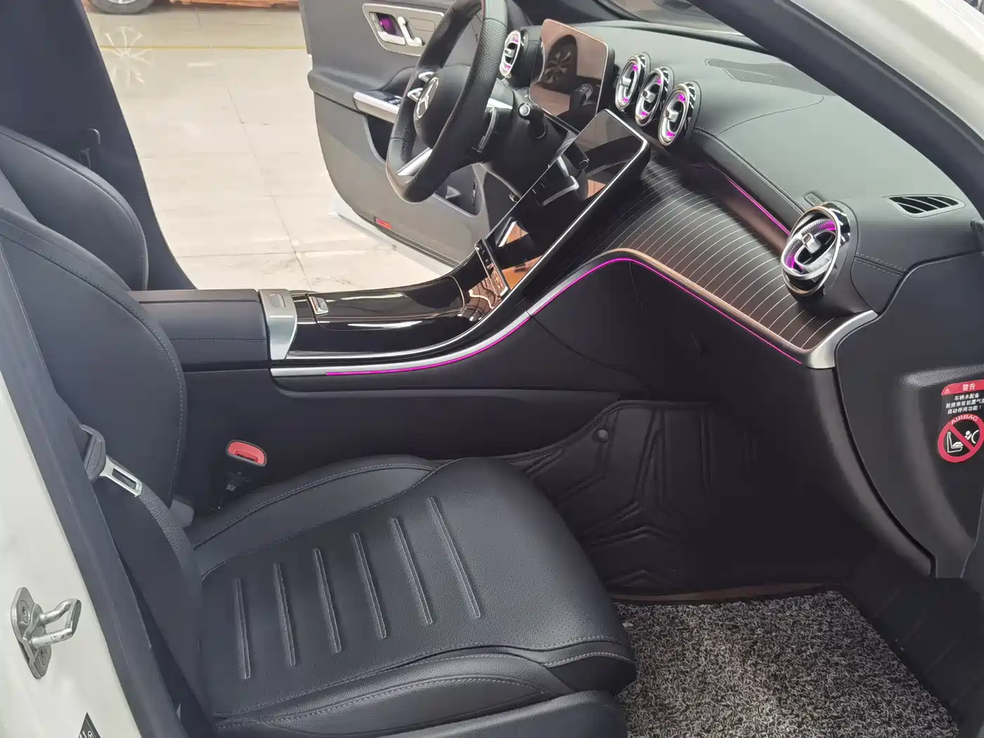 Mercedes-Benz C-Class 2025 C 260 L Sport Edition фото 12