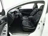 Photo 10 - Hyundai Sonata