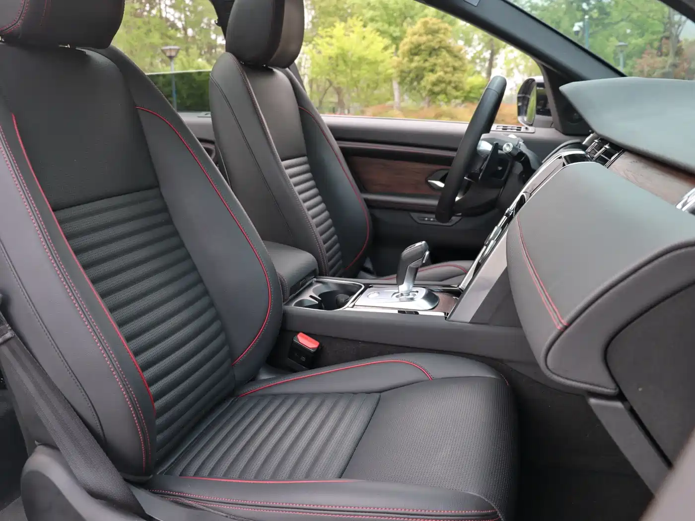 Land Rover Discovery Sport 2020 249PS R-Dynamic Performance Tech 7-seater фото 17